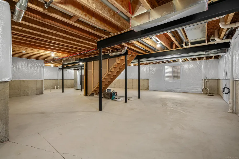 49812 Langford Drive Macomb Township, MI 48044