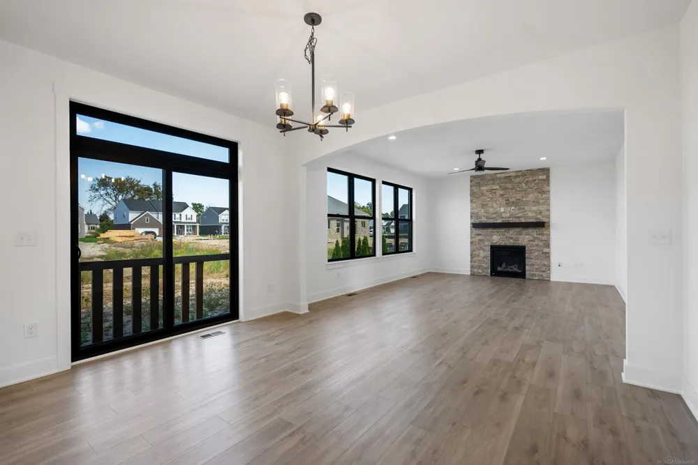 49812 Langford Drive Macomb Township, MI 48044