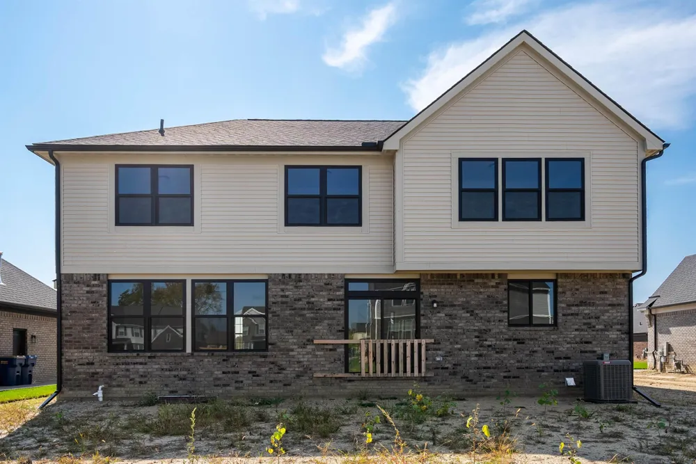 49812 Langford Drive Macomb Township, MI 48044