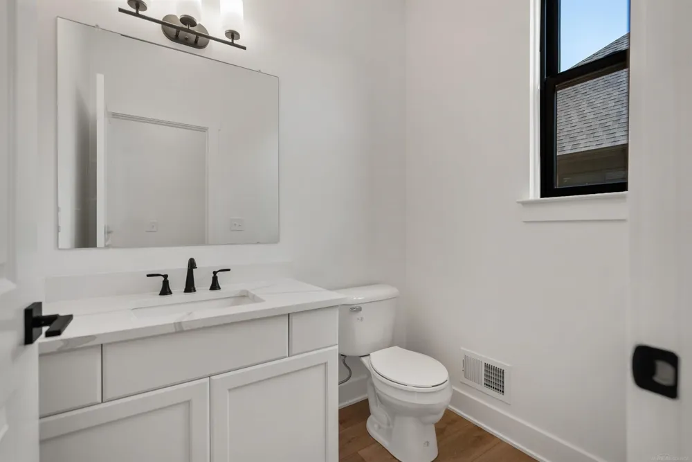 49812 Langford Drive Macomb Township, MI 48044