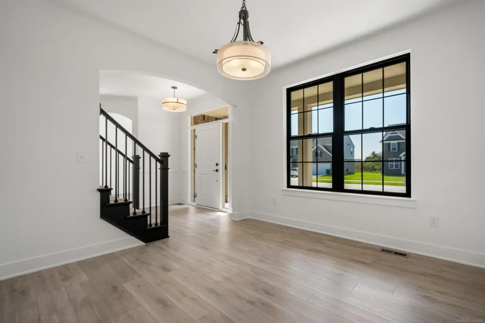 49812 Langford Drive Macomb Township, MI 48044