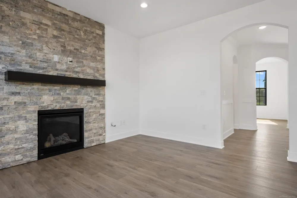 49812 Langford Drive Macomb Township, MI 48044