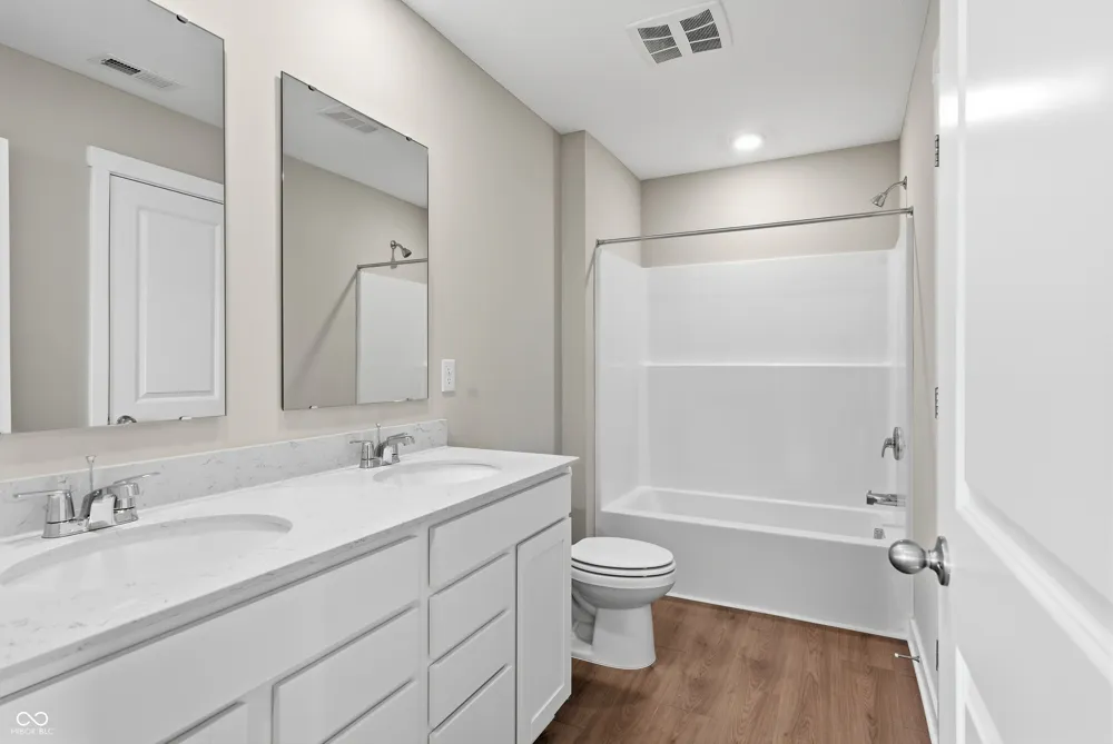6172 Wasco Drive Whitestown, IN 46075