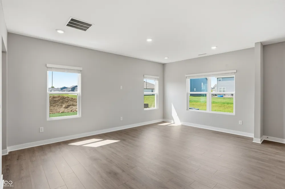 6172 Wasco Drive Whitestown, IN 46075