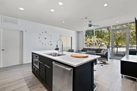 1600 Barton Springs Road #5110