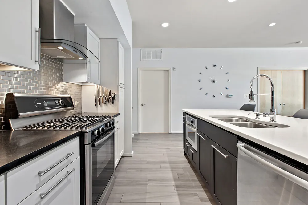 1600 Barton Springs Road #5110 Austin, TX 78704