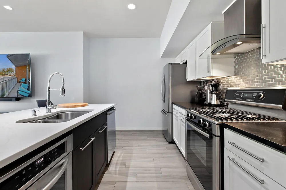 1600 Barton Springs Road #5110 Austin, TX 78704