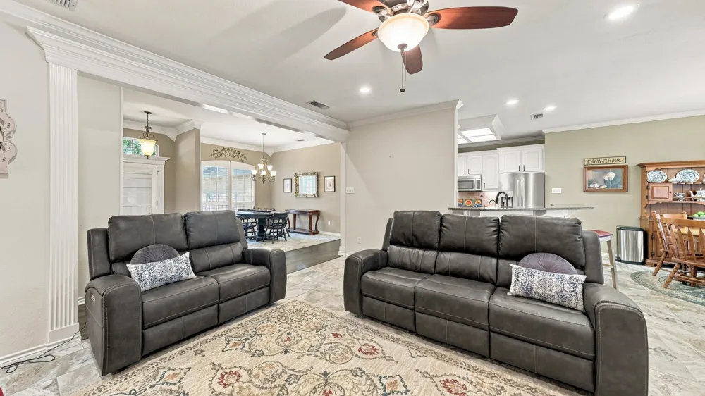 6021 Melrose Circle Granbury, TX 76049