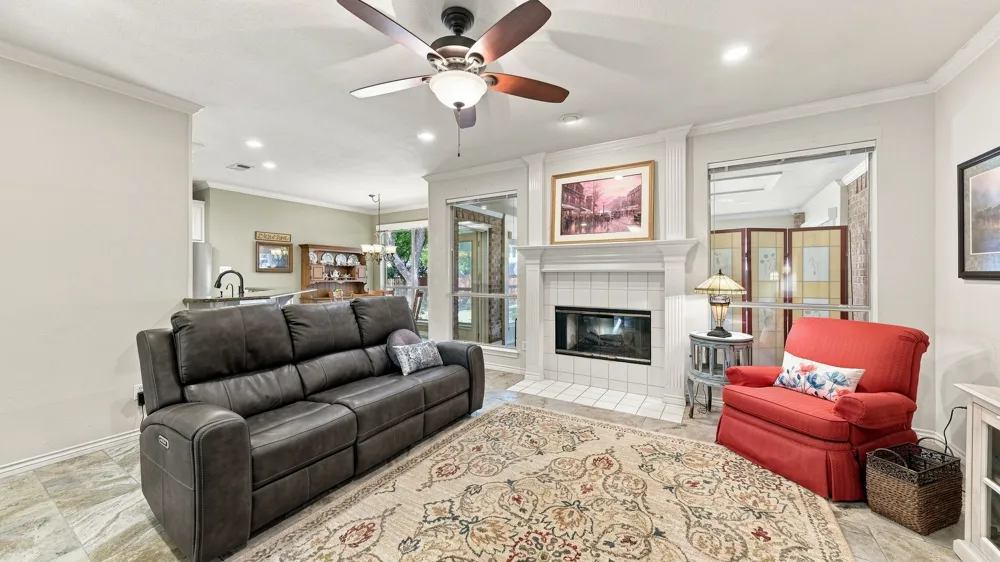 6021 Melrose Circle Granbury, TX 76049
