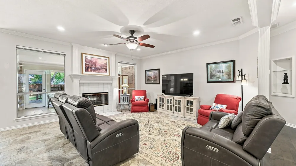 6021 Melrose Circle Granbury, TX 76049