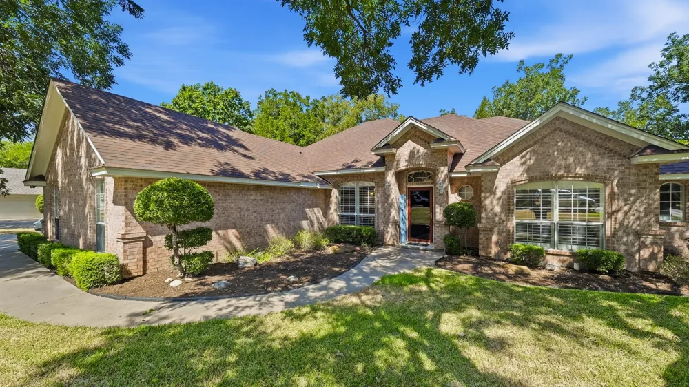 6021 Melrose Circle Granbury, TX 76049