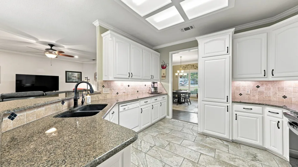 6021 Melrose Circle Granbury, TX 76049
