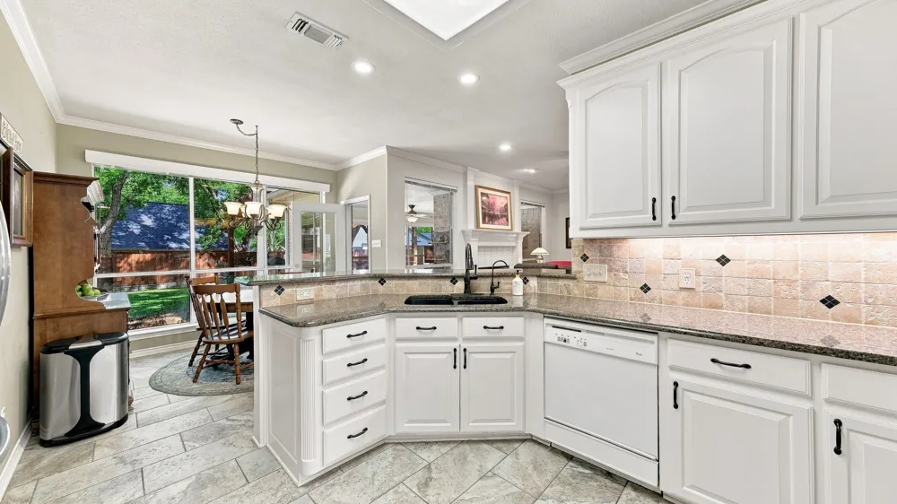 6021 Melrose Circle Granbury, TX 76049