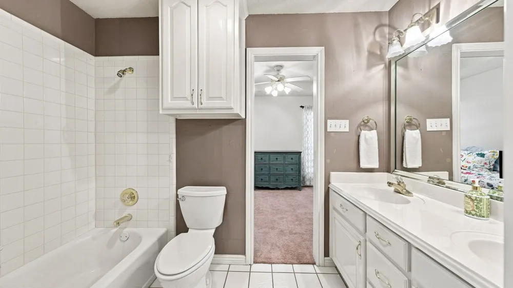 6021 Melrose Circle Granbury, TX 76049