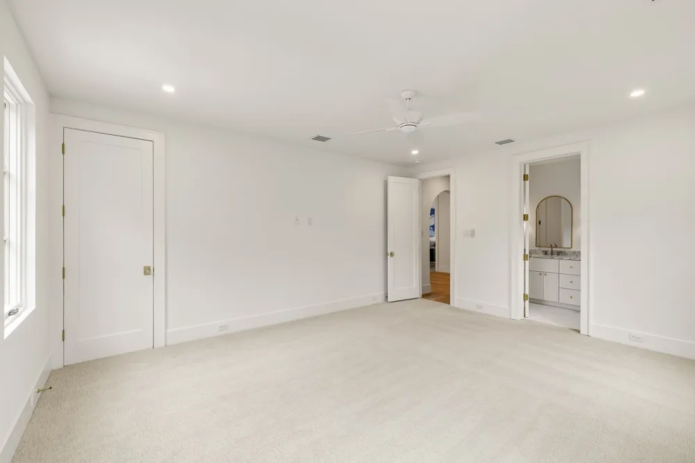 9866 Mixon Drive Dallas, TX 75220