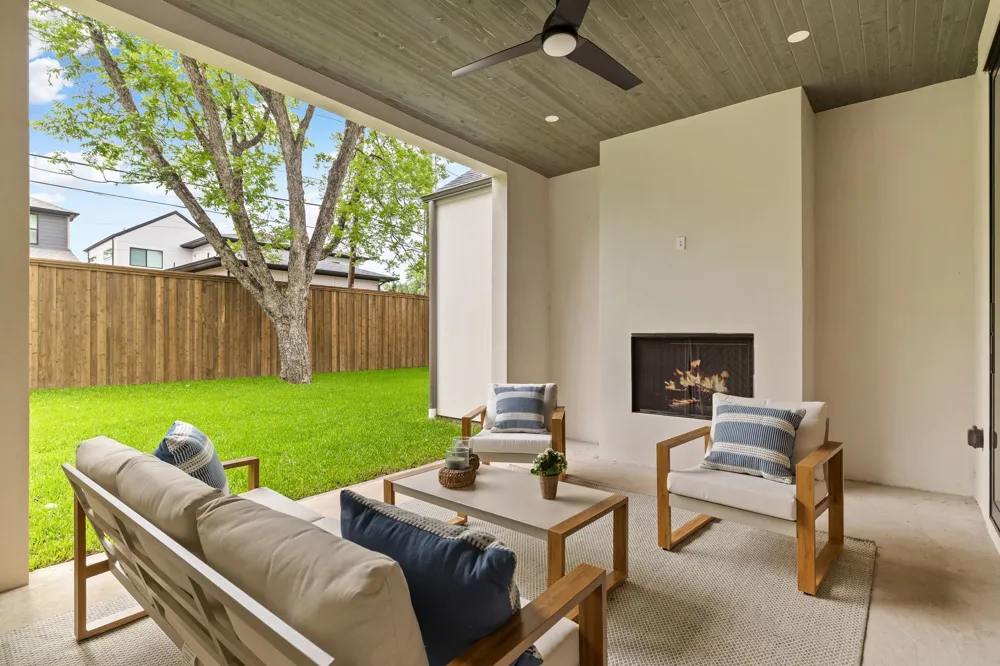 9866 Mixon Drive Dallas, TX 75220