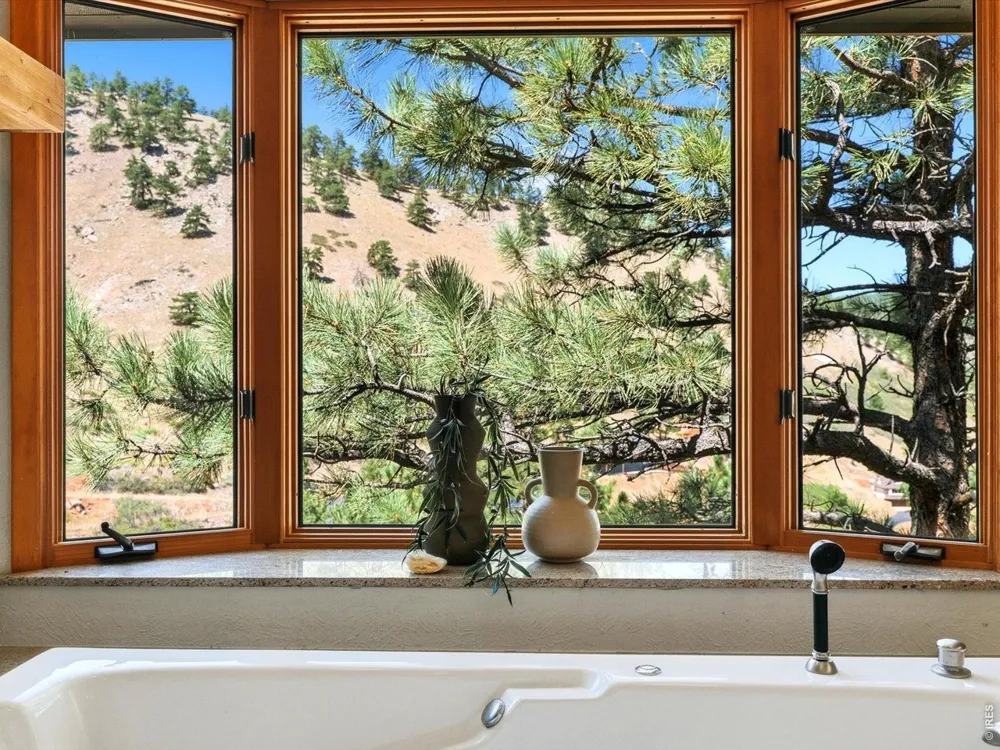 36 Ridge Drive Boulder, CO 80304
