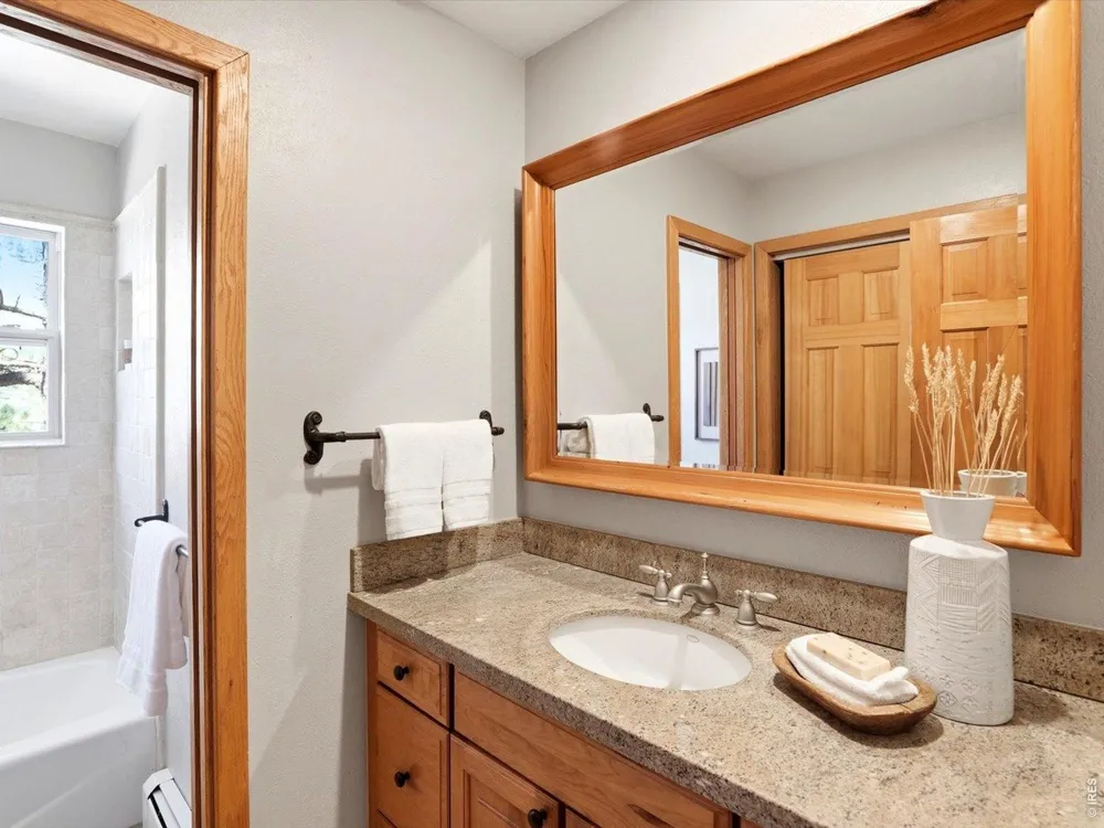 36 Ridge Drive Boulder, CO 80304