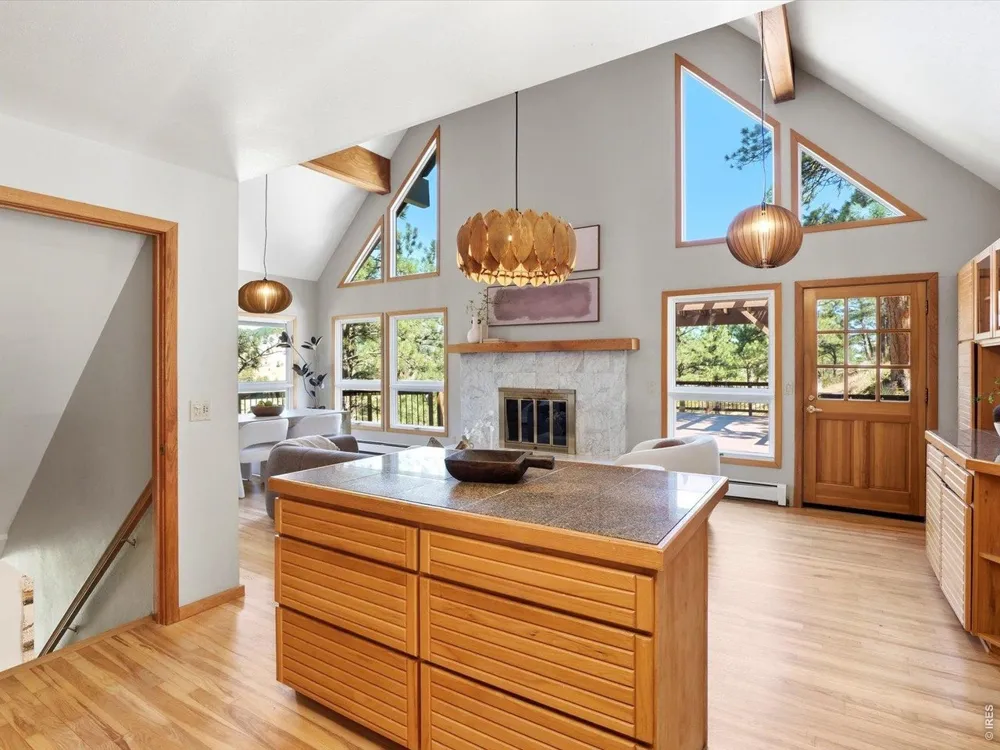 36 Ridge Drive Boulder, CO 80304