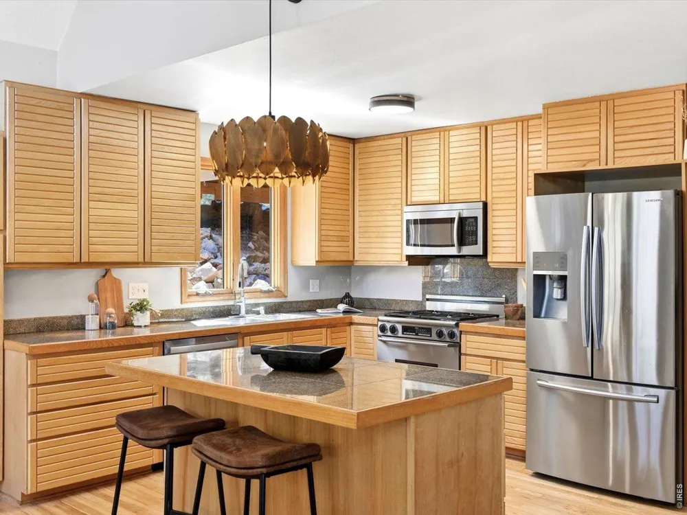 36 Ridge Drive Boulder, CO 80304