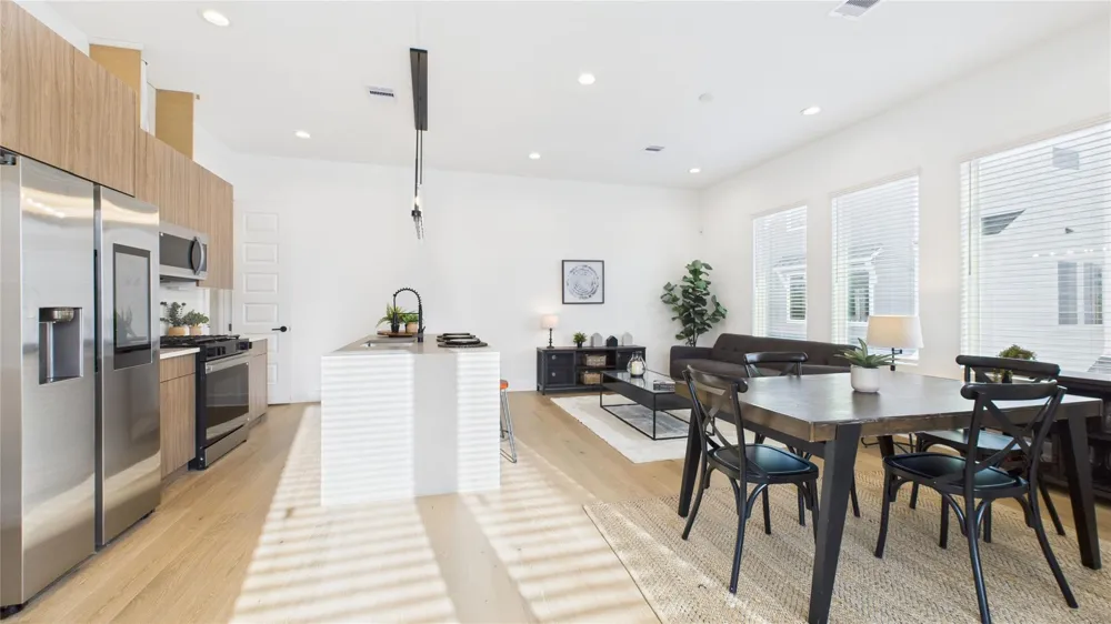 2426 Freeman Street Houston, TX 77009