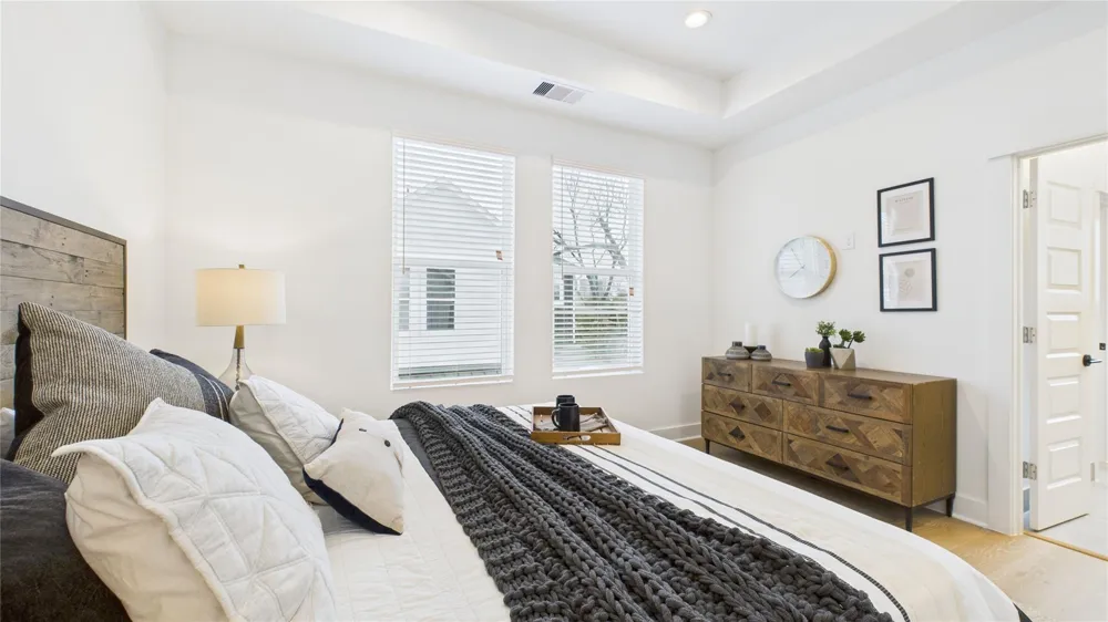 2426 Freeman Street Houston, TX 77009