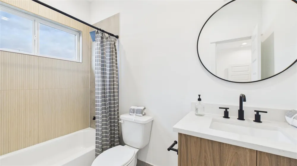 2426 Freeman Street Houston, TX 77009