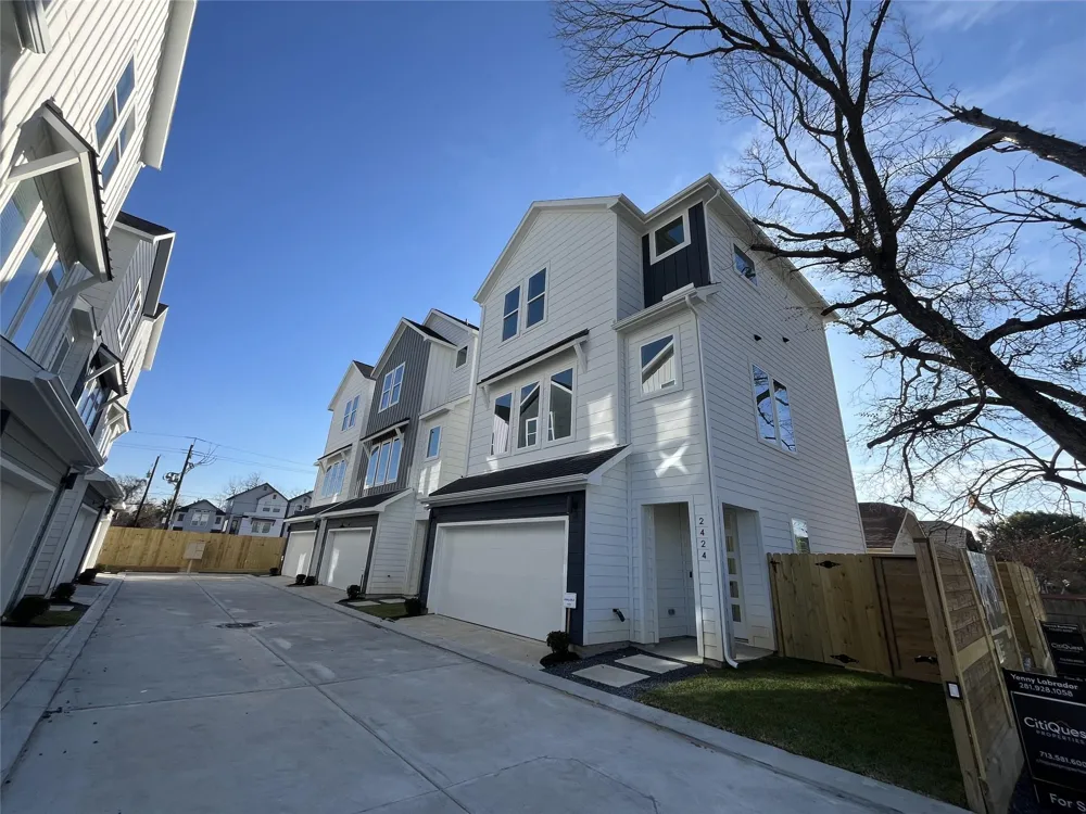 2426 Freeman Street Houston, TX 77009