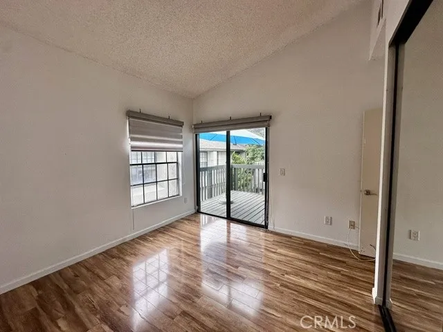 2542 W Macarthur Santa Ana, CA 92704