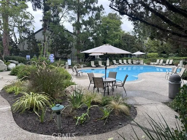 2542 W Macarthur Santa Ana, CA 92704