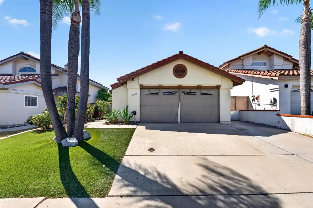 12011 Via Hacienda El Cajon, CA 92019