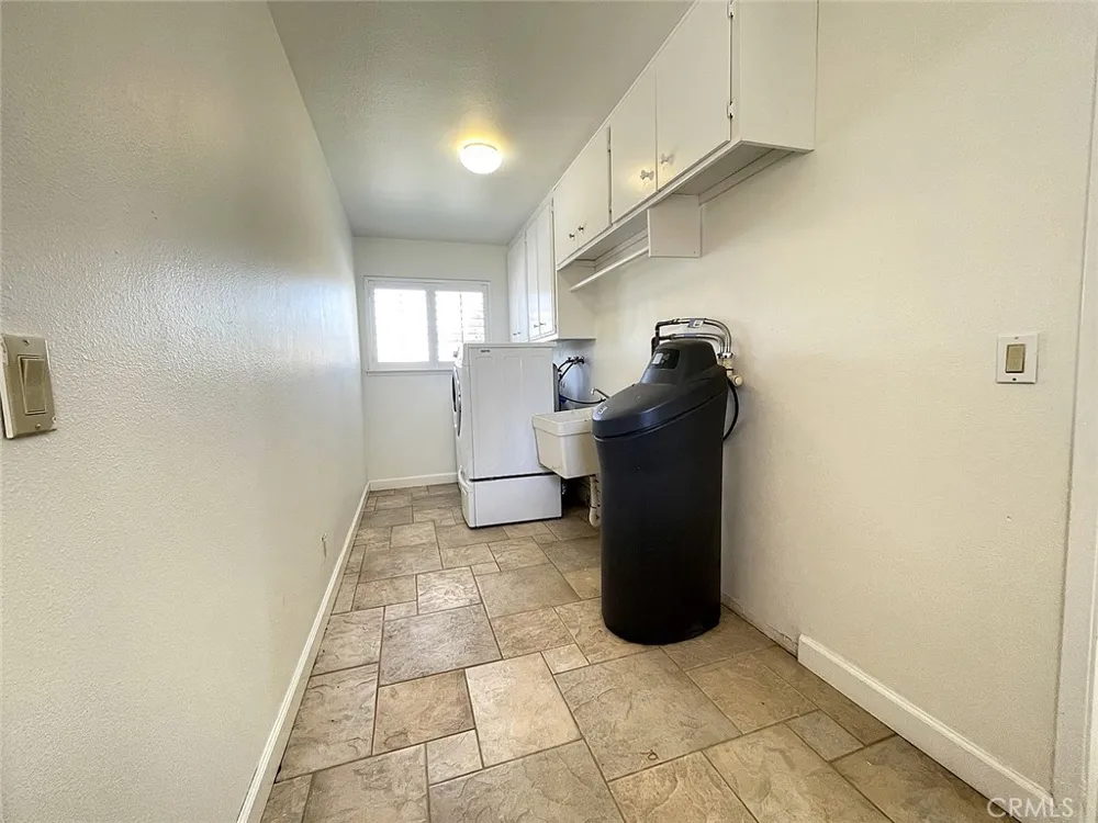 4301 Edenbury Santa Maria, CA 93455