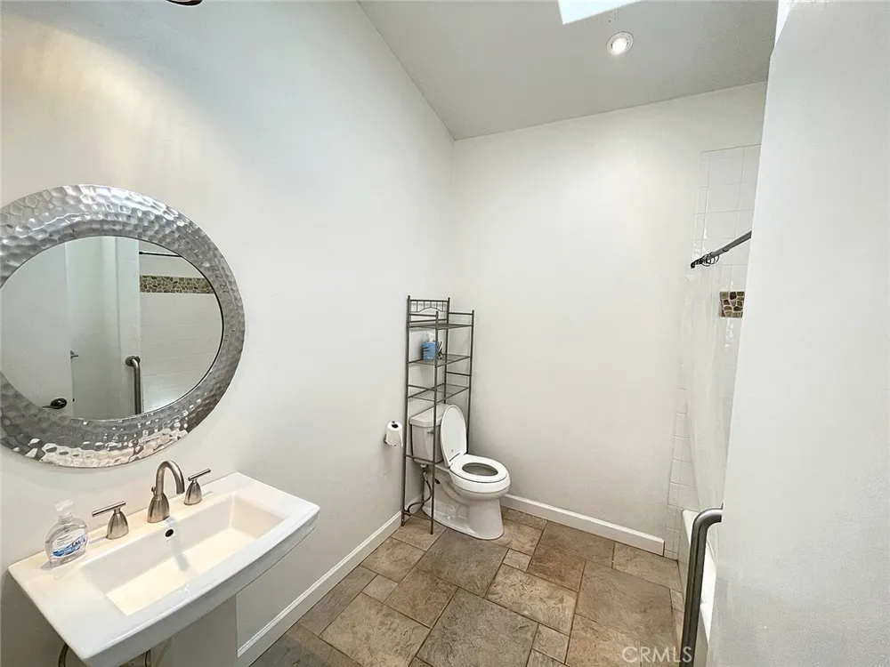 4301 Edenbury Santa Maria, CA 93455