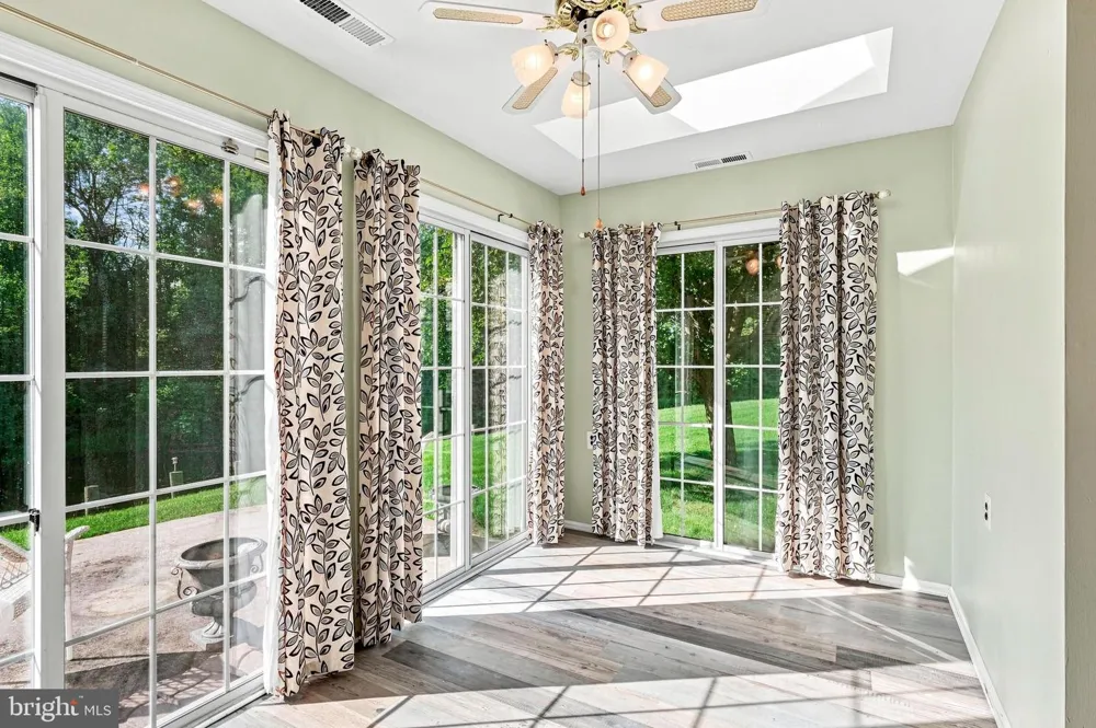 6 AVANDALE COURT Mount Laurel, NJ 08054