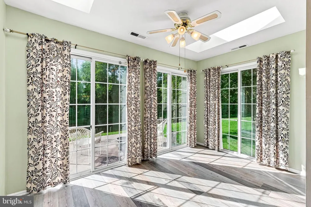 6 AVANDALE COURT Mount Laurel, NJ 08054