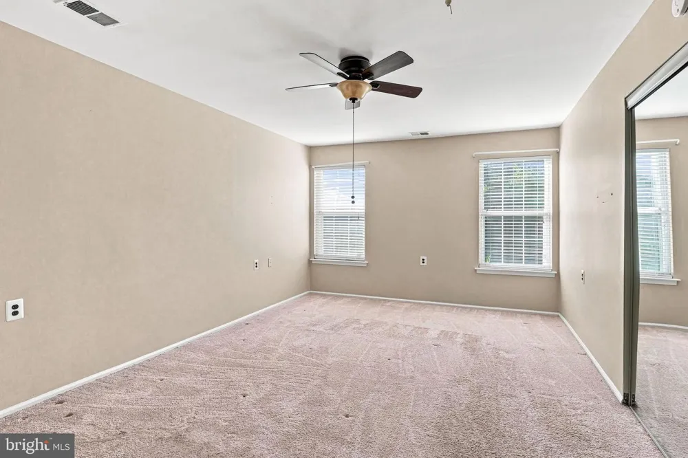6 AVANDALE COURT Mount Laurel, NJ 08054