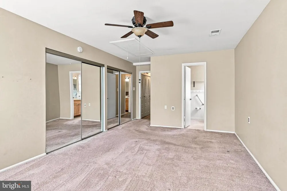 6 AVANDALE COURT Mount Laurel, NJ 08054