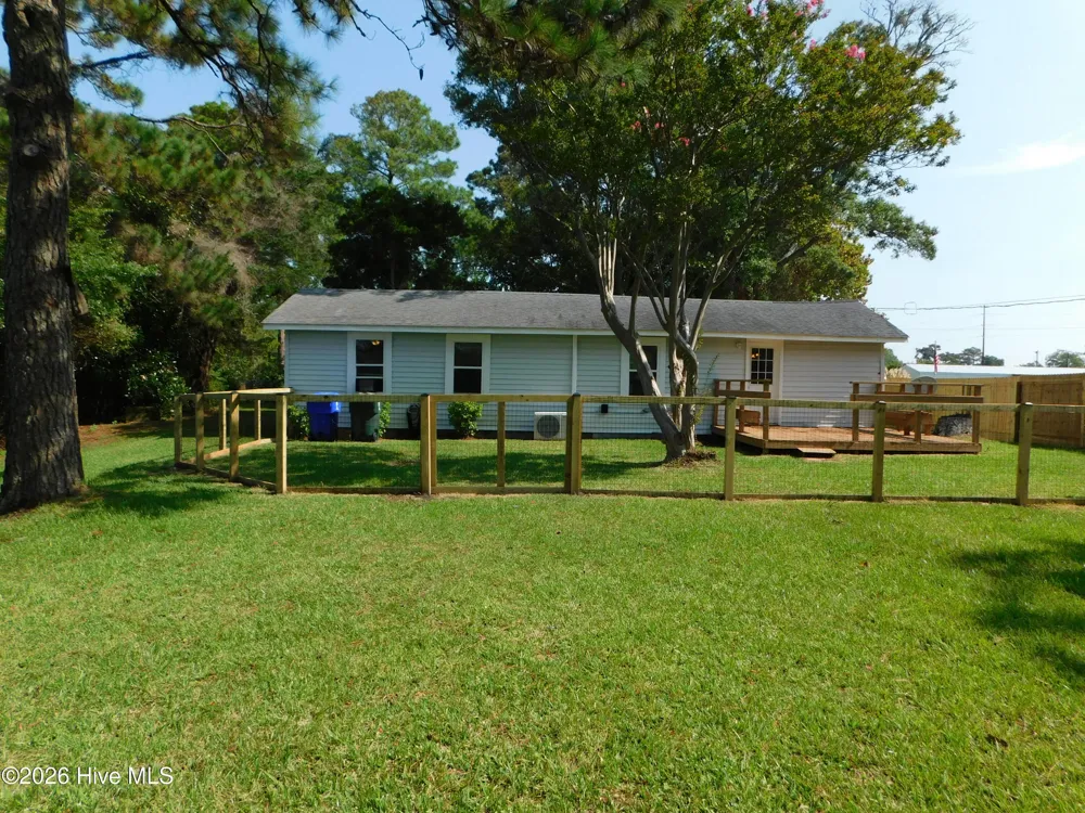 119 Earl Avenue Beaufort, NC 28516