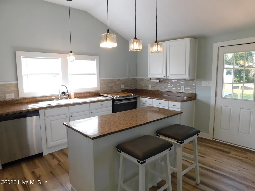 119 Earl Avenue Beaufort, NC 28516