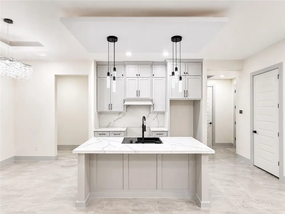 3003 E Sabinal Avenue Hidalgo, TX 78557
