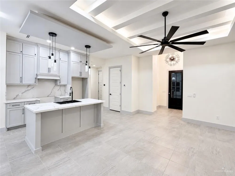 3003 E Sabinal Avenue Hidalgo, TX 78557