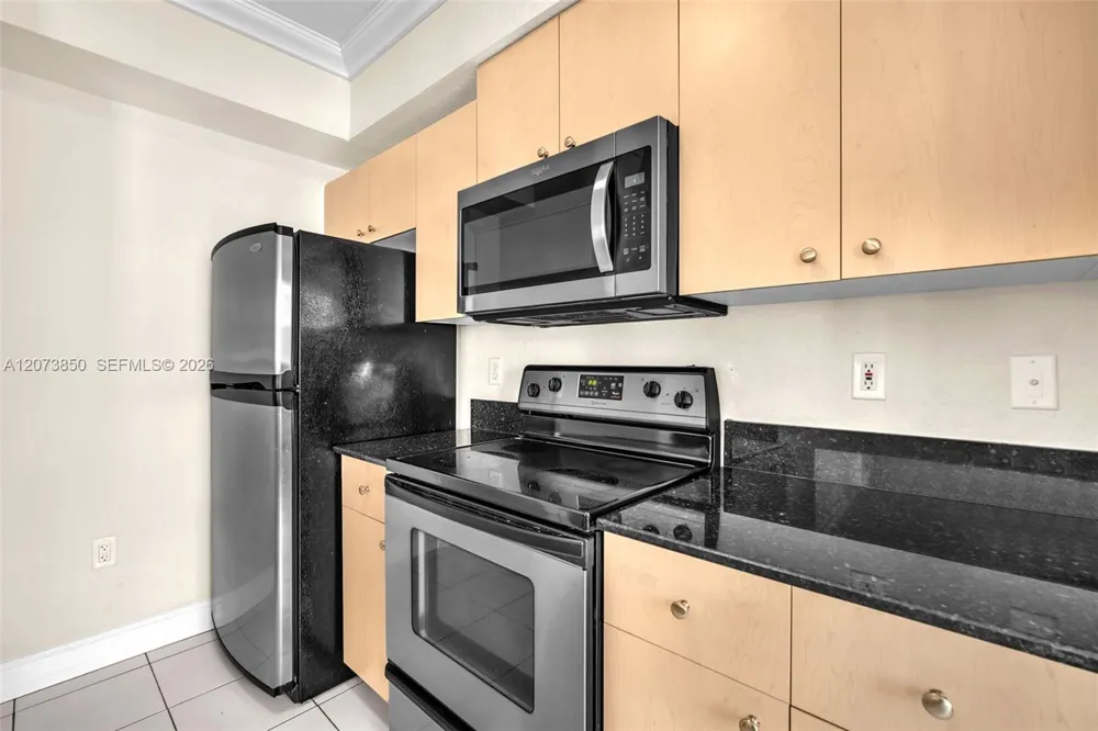 2532 Centergate Dr #201 Miramar, FL 33025