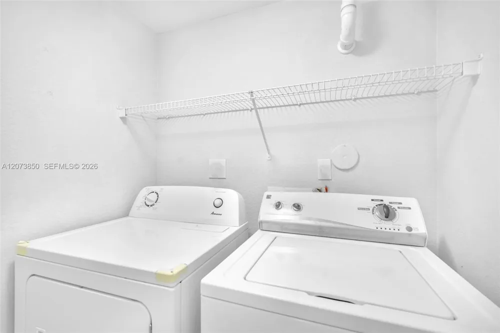 2532 Centergate Dr #201 Miramar, FL 33025