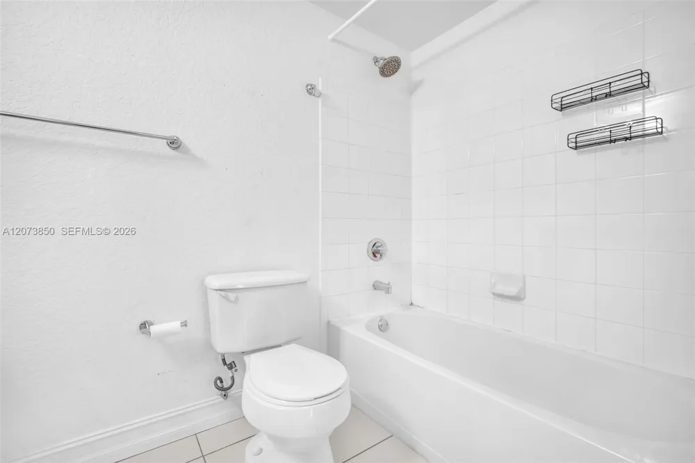 2532 Centergate Dr #201 Miramar, FL 33025