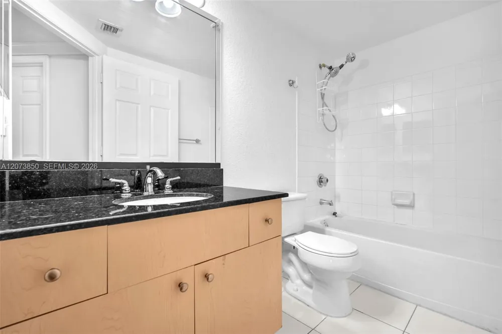 2532 Centergate Dr #201 Miramar, FL 33025