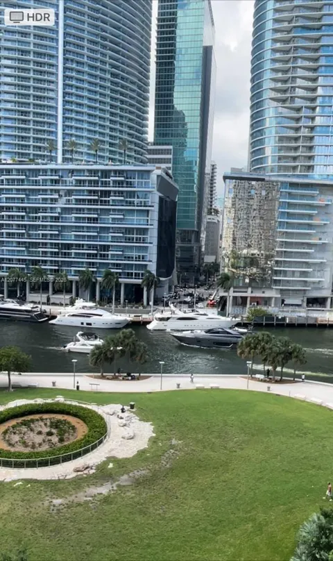 475 Brickell Ave #808