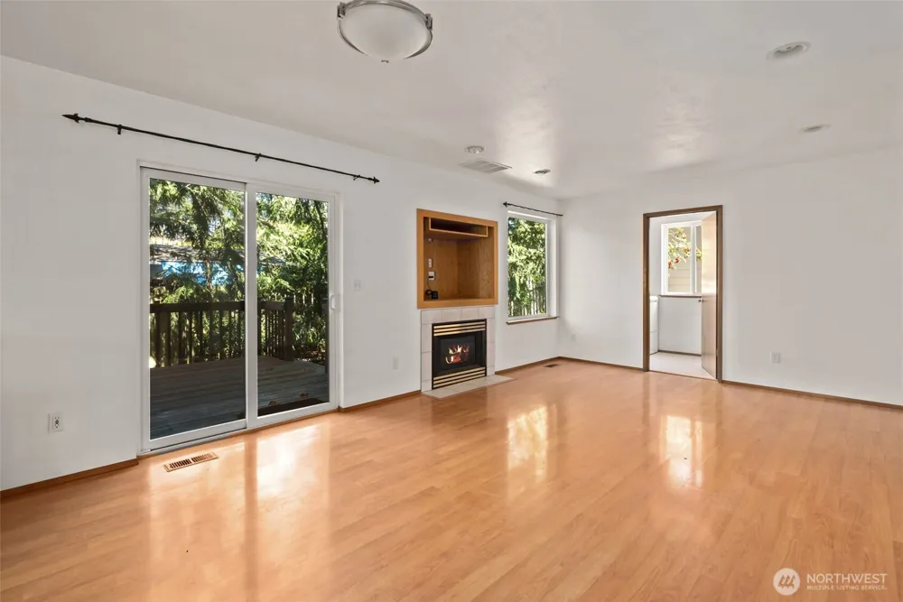 2090 SW Putnam Drive Oak Harbor, WA 98277