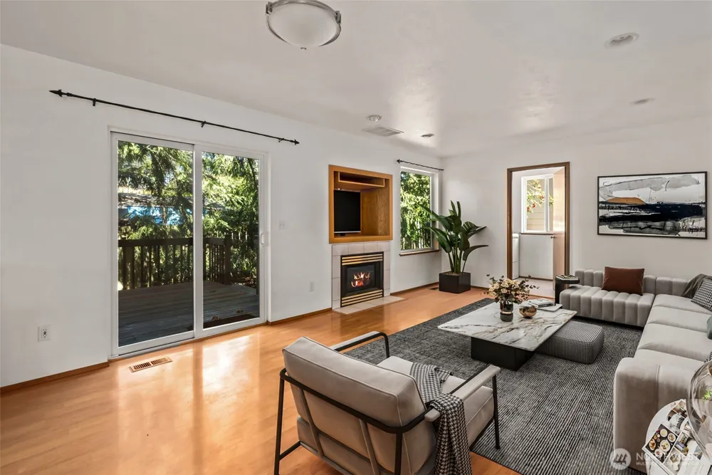 2090 SW Putnam Drive Oak Harbor, WA 98277