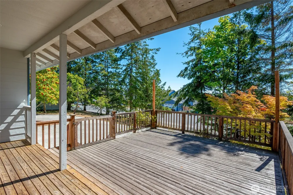 2090 SW Putnam Drive Oak Harbor, WA 98277