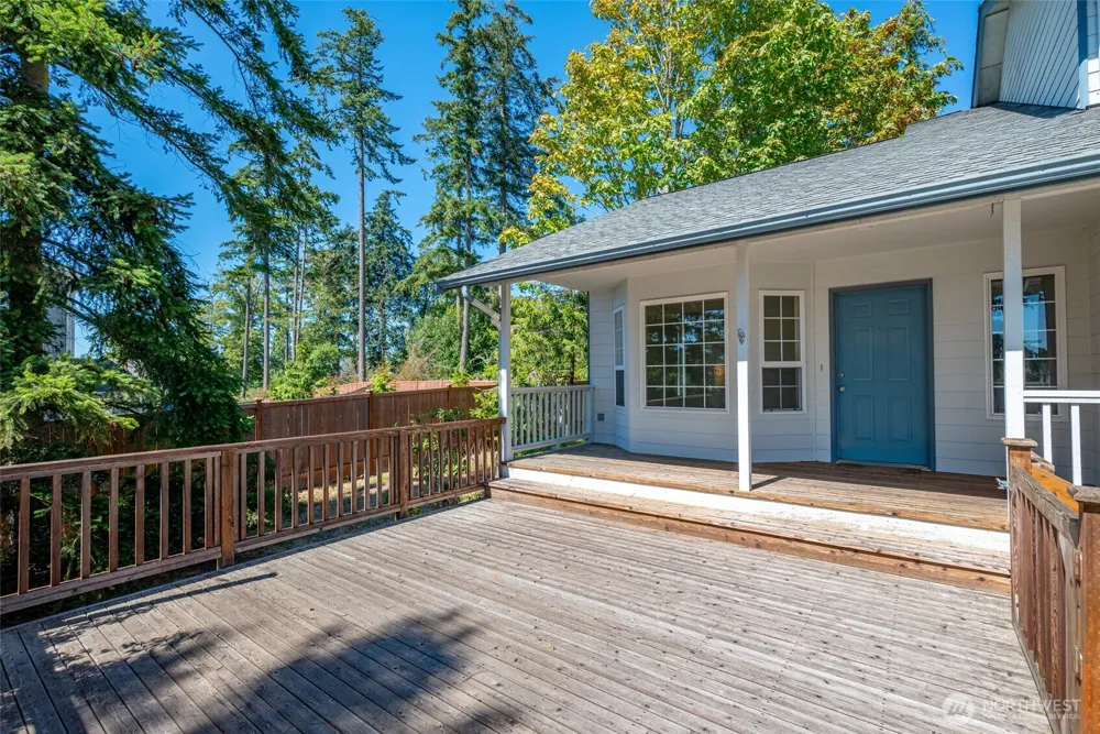 2090 SW Putnam Drive Oak Harbor, WA 98277